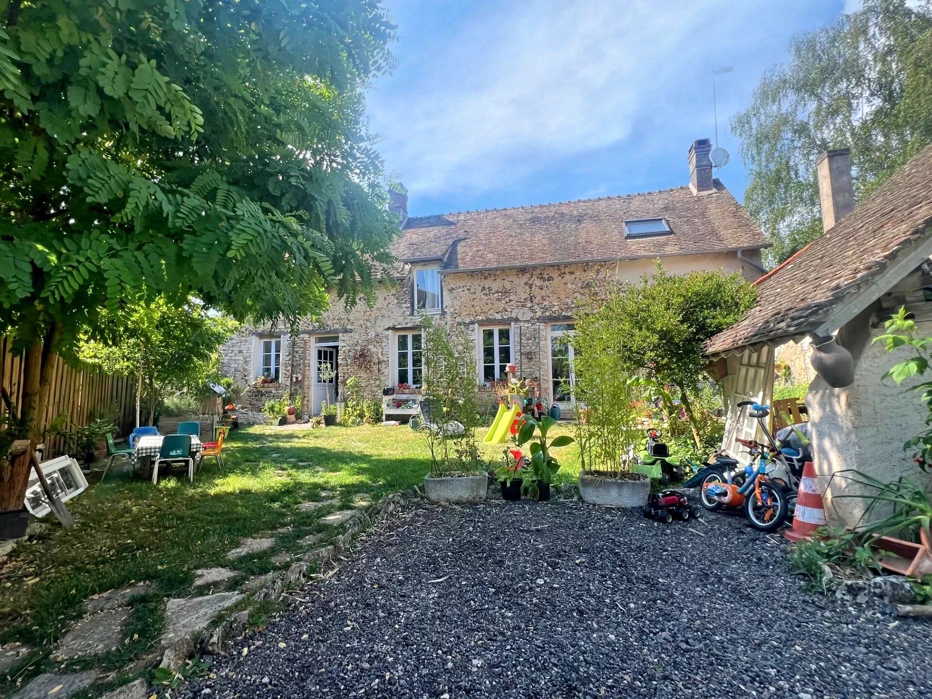 Maison 5 pièces 135 m² · à Saint-Lubin-de-la-Haye · 135 m² · 269 900 €