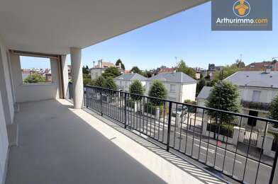 Appartement 4 pièces 1352 €