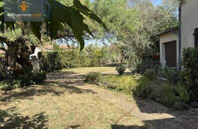 maison de plain pied avec jardin et garage — photo du bien