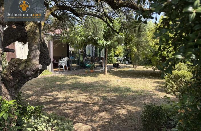 maison de plain pied avec jardin et garage — photo 2