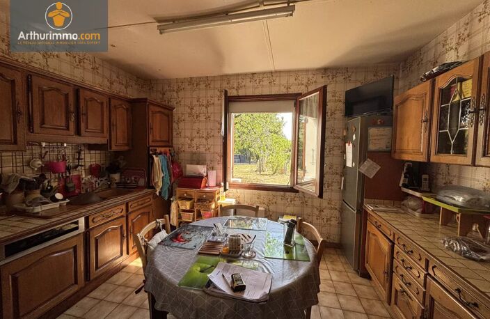 maison de plain pied avec jardin et garage — photo 4
