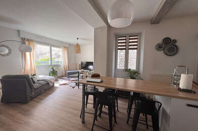 Appartement 3 pièces 690 €