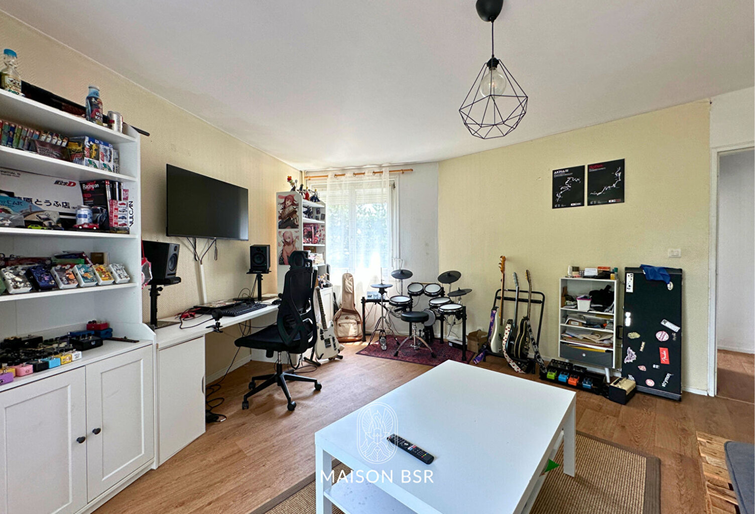 Appartement T2 avec balcon, parking et cave — photo 1