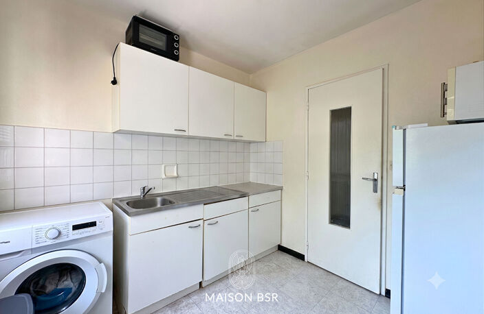 Appartement T2 avec balcon, parking et cave — photo 4