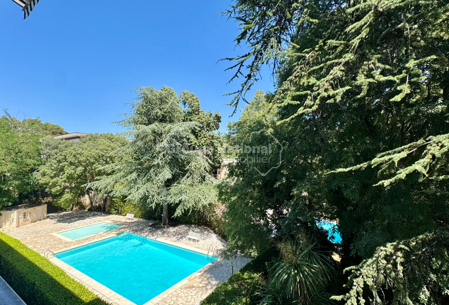 Appartement P4 de 91 m² avec parking dans résidence avec piscine Nîmes - Trois Pliers — photo 1