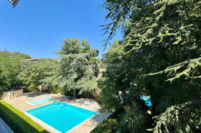 Appartement 4 pièces 275000 €