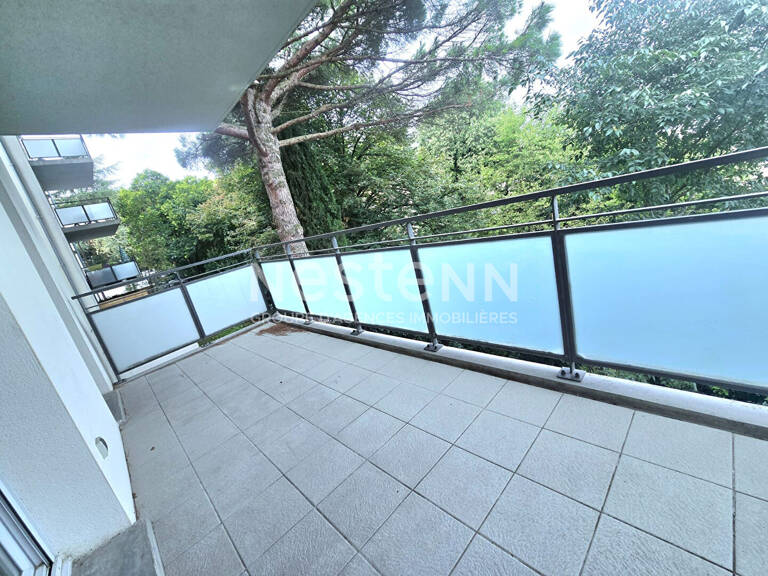 Toulouse 31500 JOLIMONT Sans frais agence Agréable T3 récent de 65.6m², terrasse de 9.55m² Très belle vue arborée parking en sous sol — photo 1