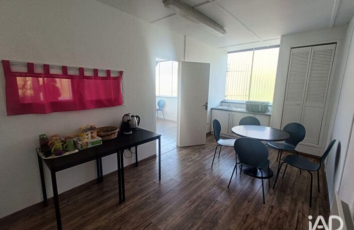 Location Bureaux 100 m&sup2; — photo 2