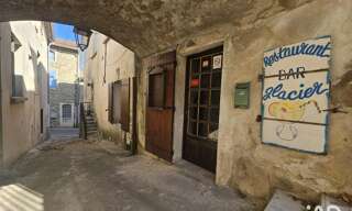 Commerce  95 m² à louer à Saint-Julien-de-Peyrolas (30760)