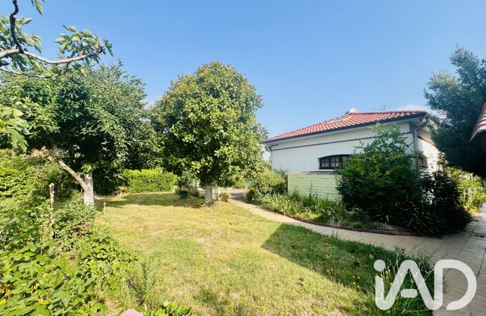 Vente Maison/villa 9 pièces — photo 2