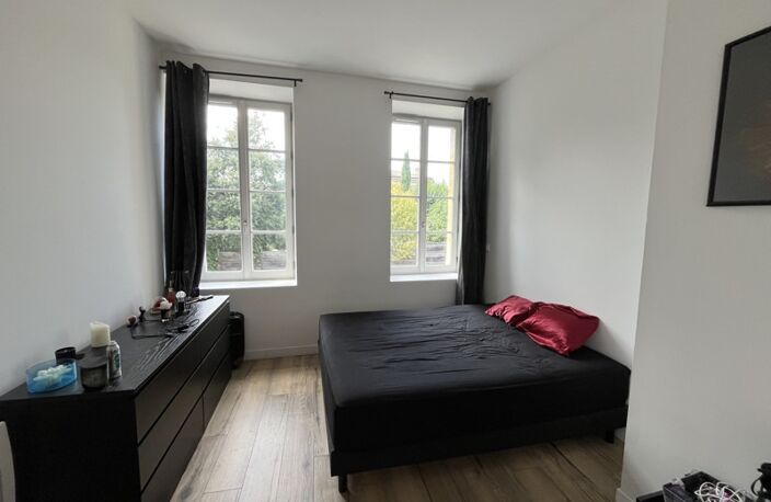 Vente appartement 4 pièces 84 m² Cadillac-sur-Garonne (33410) — photo 2