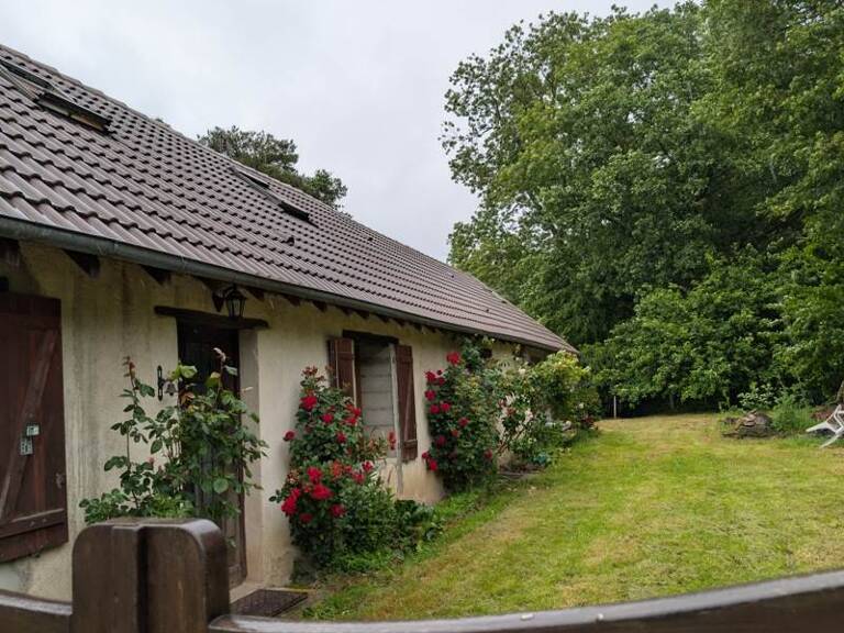 Maison en pierre de 4 pièces principales — photo 1
