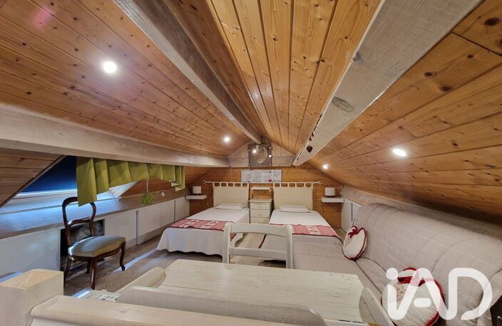 Vente Maison/villa 8 pièces — photo 2