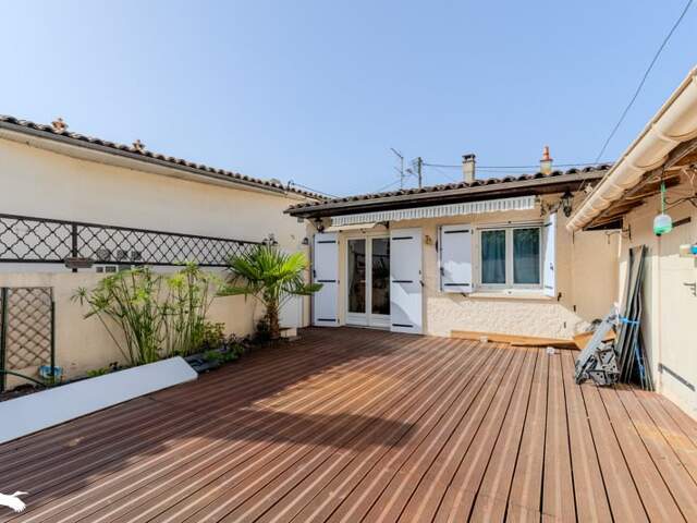 Maison en pierre de 3 pièces principales — photo du bien