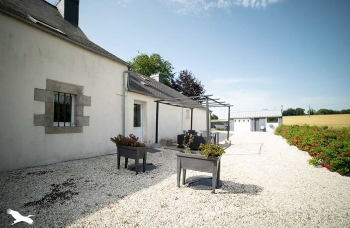 Maison en pierre de 10 pièces principales — photo 2