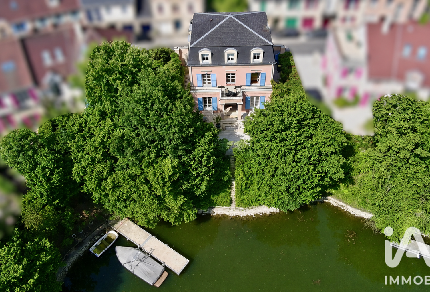 Vente Maison/villa 8 pièces — photo 1