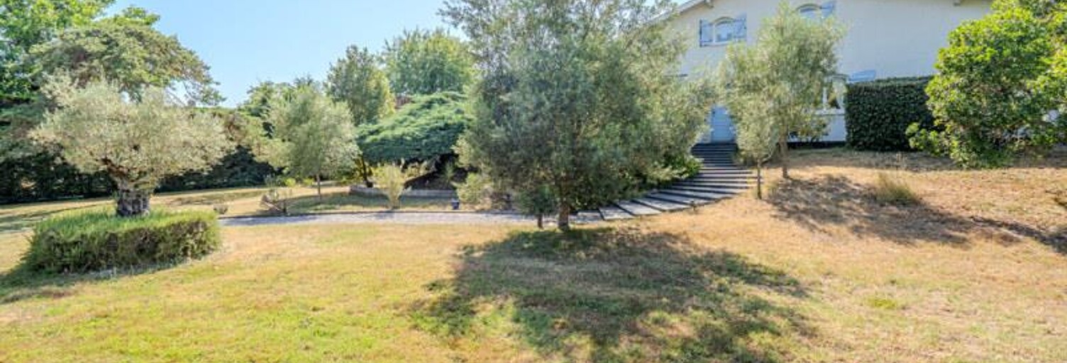 Maison 8 Pièces 172 m² à vendre à Lamarque (33460)