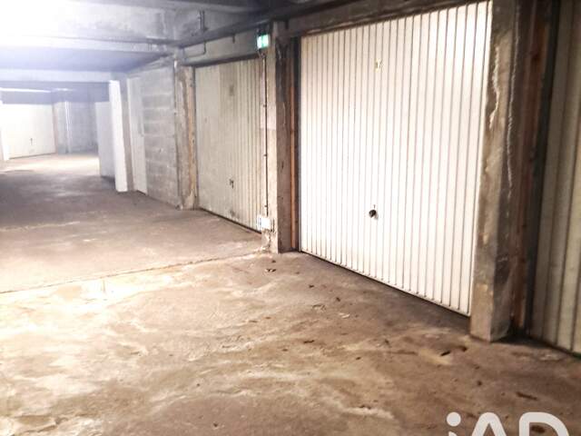 Vente Garage 12 m&sup2; — photo du bien