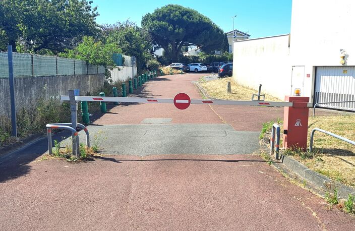 Vente Garage 12 m&sup2; — photo 3