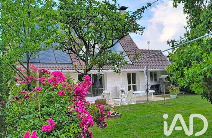 Vente Maison/villa 8 pièces — photo 2