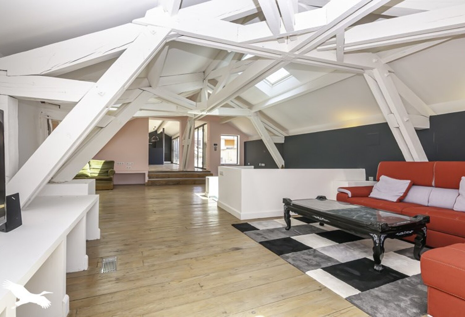 Duplex de 8 pièces principales — photo 1