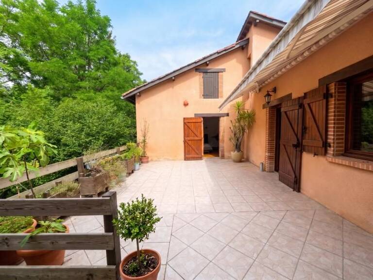Maison en pierre de 4 pièces principales — photo 1