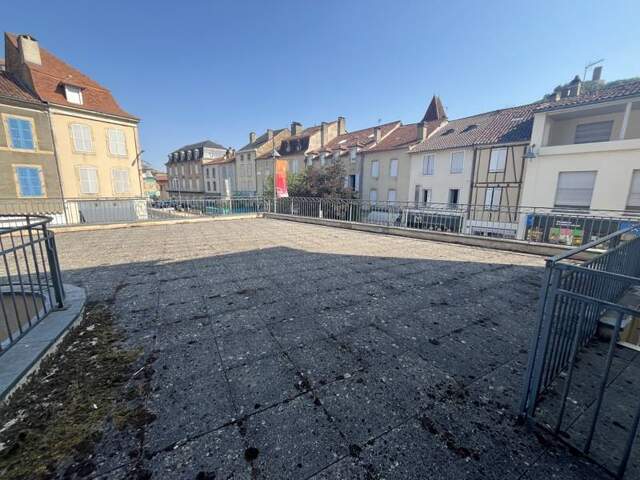 Immeuble à Saint-Céré — photo du bien