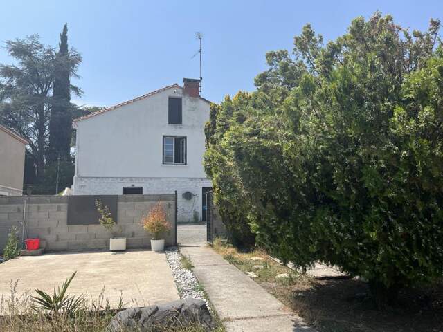 Maison en pierre de 6 pièces principales — photo du bien