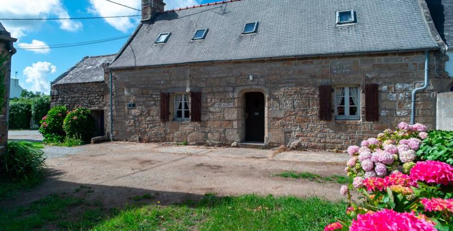 Maison en pierre de 3 pièces principales — photo 1