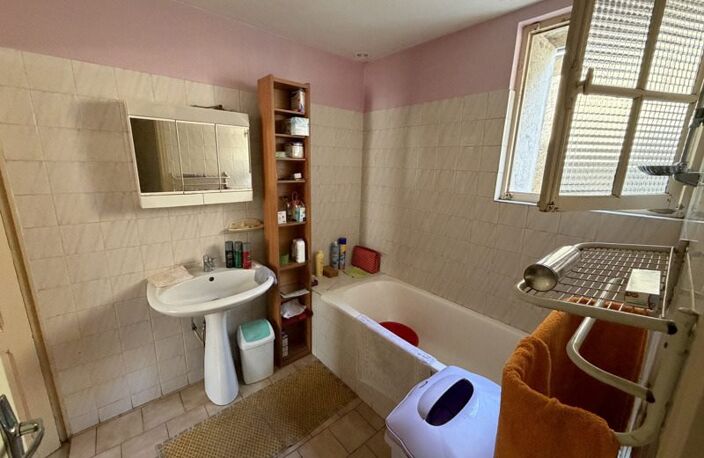Maison de bourg de 5 pièces principales — photo 4