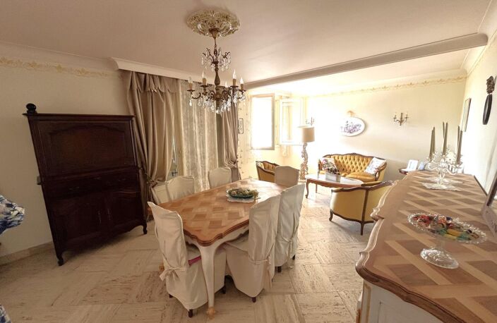 Pavillon avec Piscine — photo 2