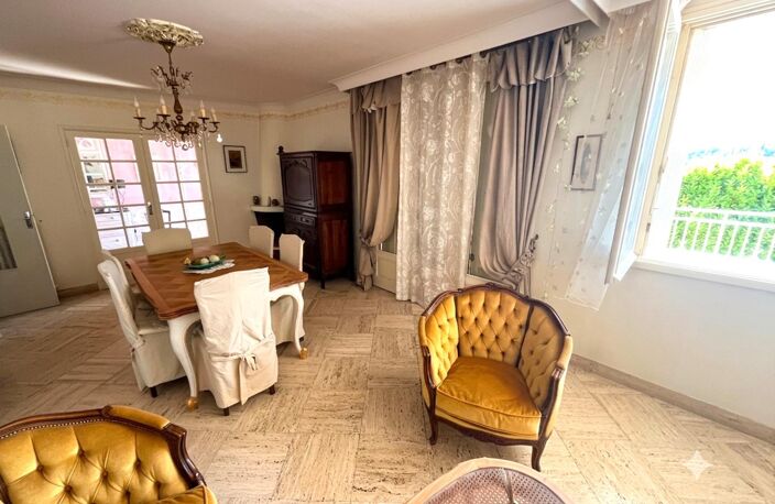 Pavillon avec Piscine — photo 3