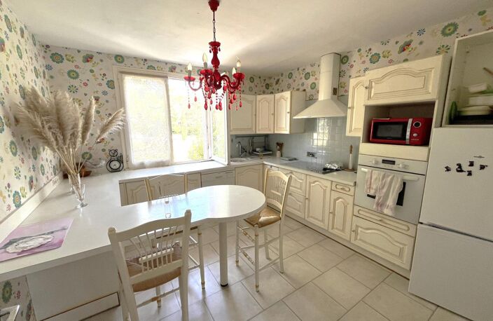 Pavillon avec Piscine — photo 5