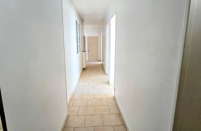 Appartement Gray 3 pièce(s) 62.20 m2 — photo 2