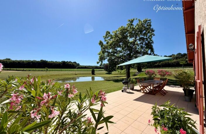 Maison de caractère 230 m2 avec 7 hectares de prairie – Vie de plain-pied – Secteur Oizé — photo 2