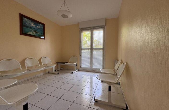 Local/bureau à vendre SAINT CYR SUR LOIRE (37) — photo 4
