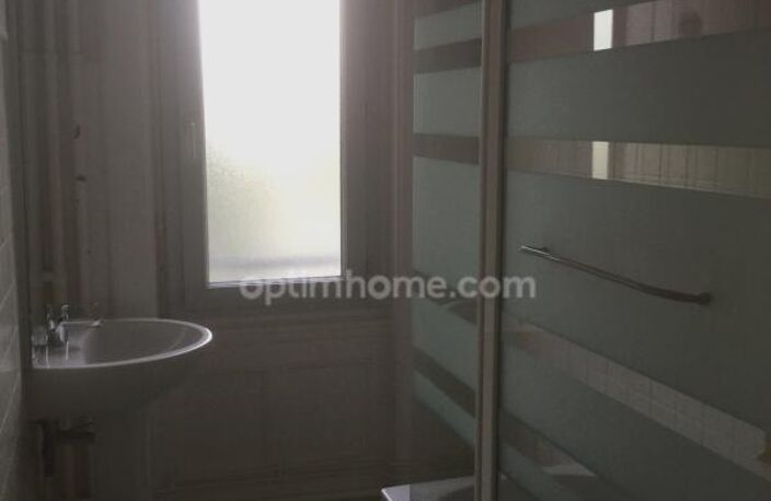 Rue des Teinturiers à St-Etienne, appartement  T2 bis de 62.34 m² — photo 4