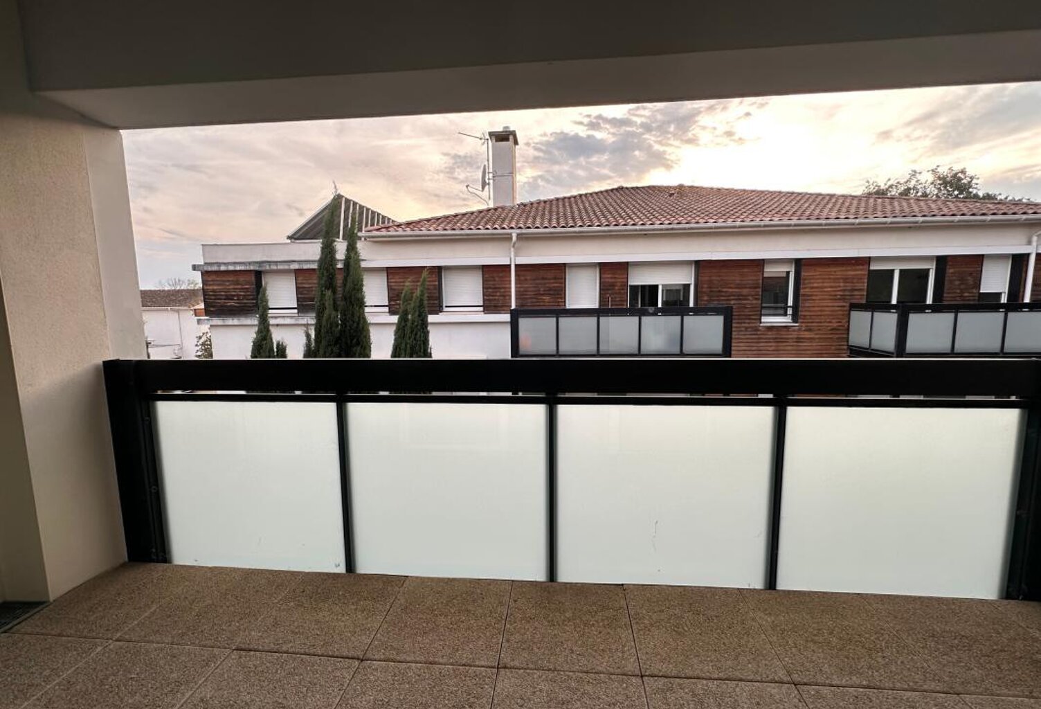 Appartement à vendre à COLOMIERS (31) -  T2 de 43 m² avec loggia, parking et ascenseur — photo 1