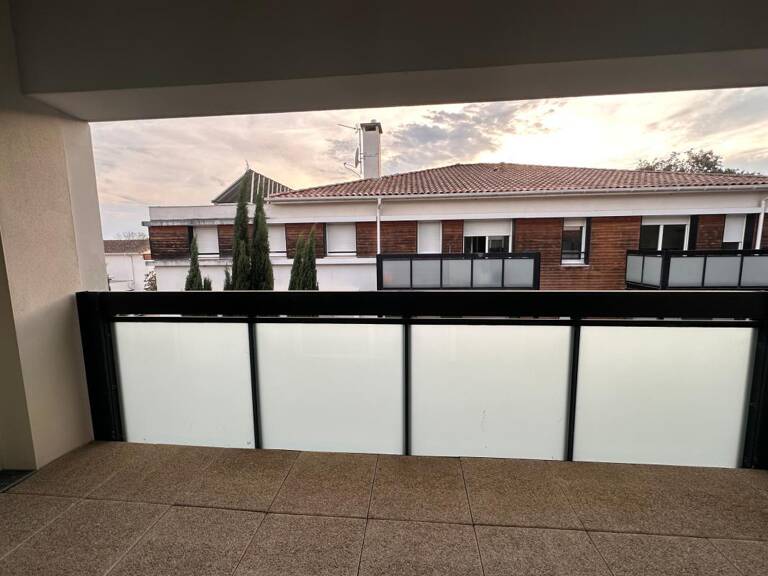 Appartement à vendre à COLOMIERS (31) -  T2 de 43 m² avec loggia, parking et ascenseur — photo 1