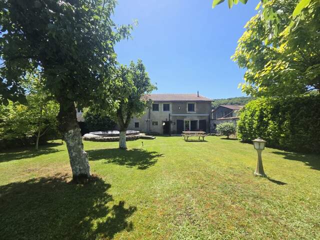 Maison de village à vendre en exclusivité 4 chambres, grange et jardin REVILLE AUX BOIS (55150) — photo du bien