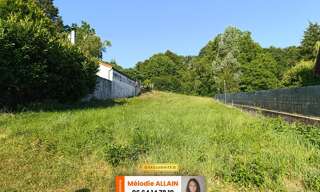 Terrain  790 m² à vendre à Saint-Priest-Bramefant (63310)