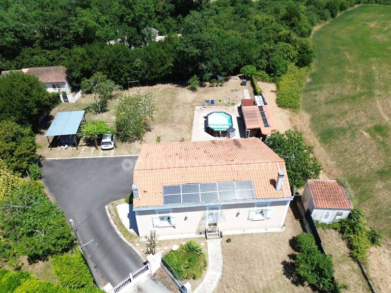   Maison familiale de 120 m², trois chambres et un bureau. 6 pièces PUYMOYEN (16) — photo 1