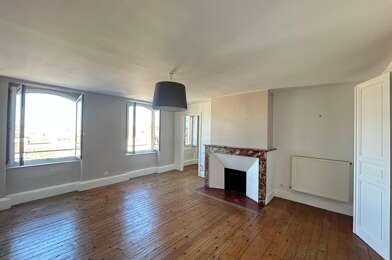 Appartement 5 pièces 2490 €