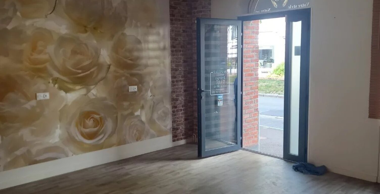 Location commerce 2 pièces 50 m² à Hénin-Beaumont (62110) — photo 1