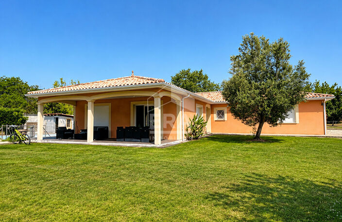 Maison récente 4 pièces avec piscine à vendre à Saint Ciers sur Gironde — photo 2