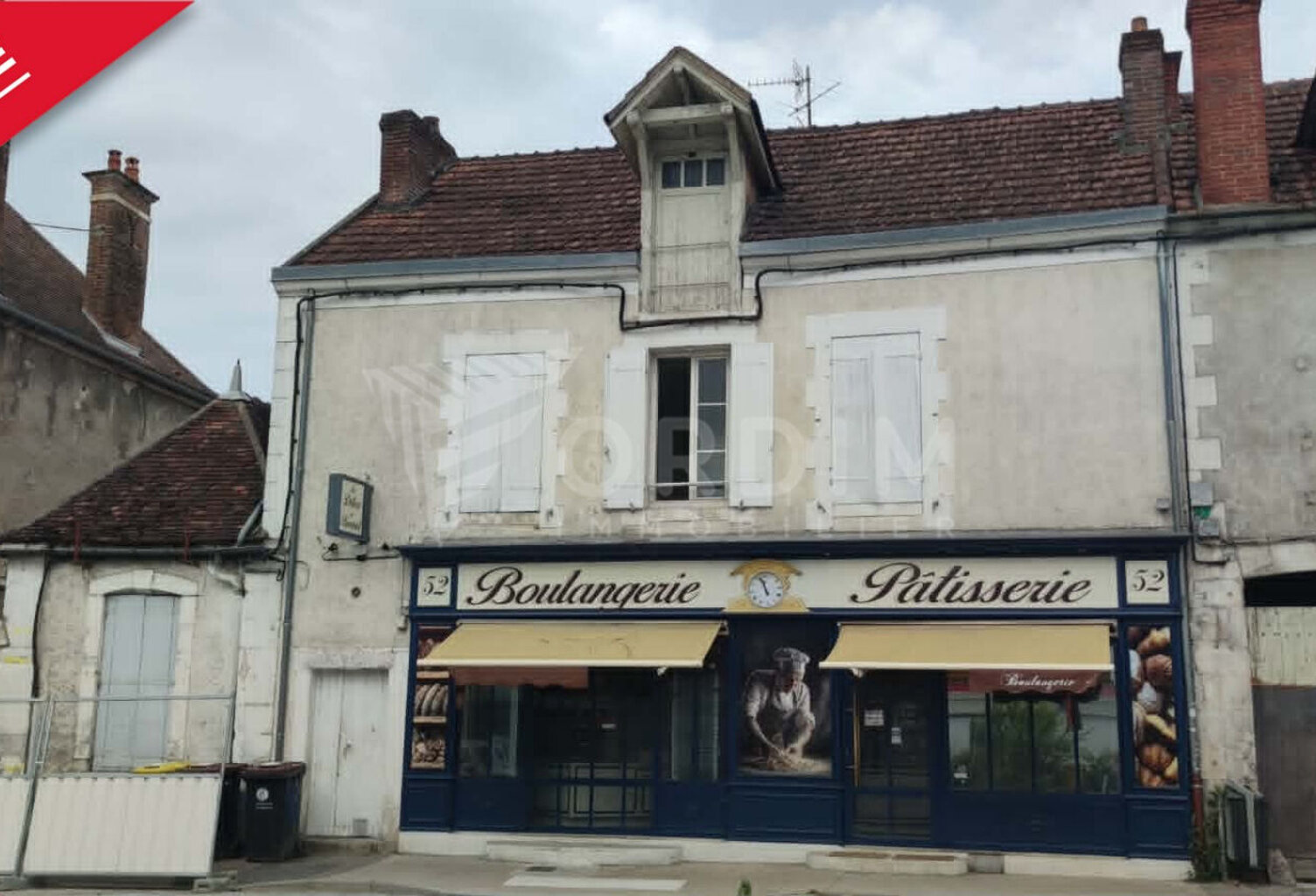 Immeuble de rapport avec local et appartement — photo 1