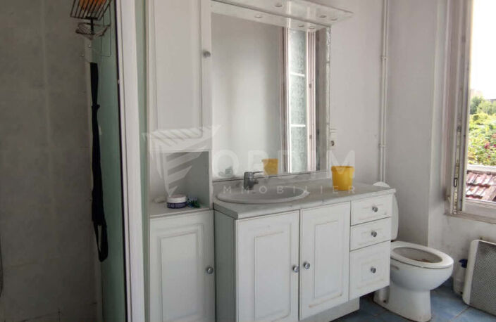 Immeuble de rapport avec local et appartement — photo 5