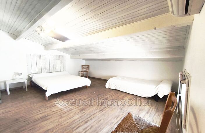P2 au 2ème et dernier étage avec parking privé.<BR>Environ 39 m² — photo 3