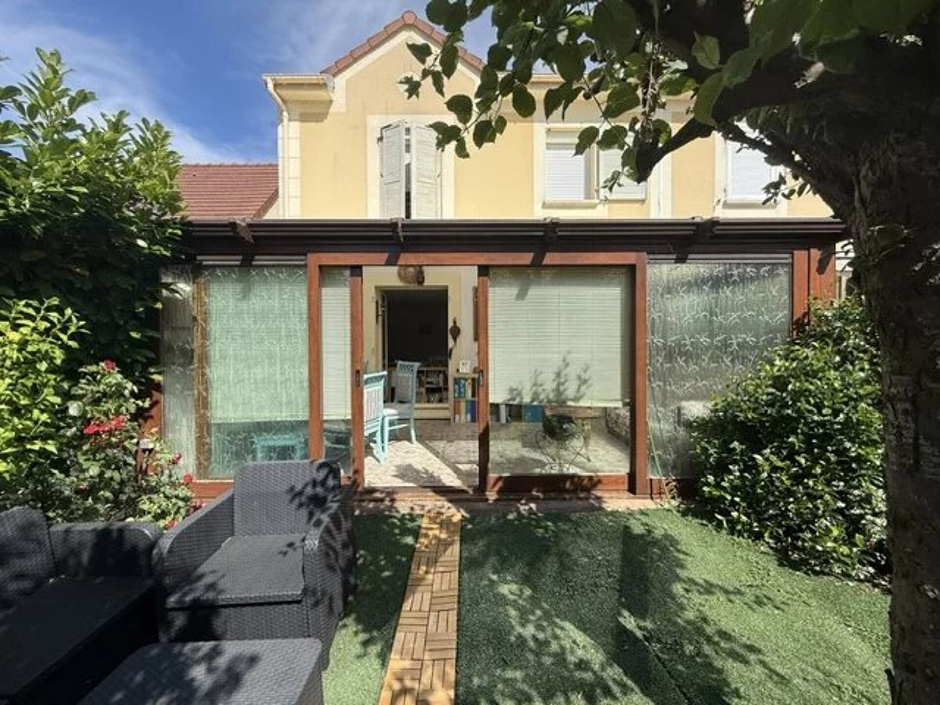 Maison 6 pièces 110 m² · à Combs-la-Ville · 110 m² · 305 000 €