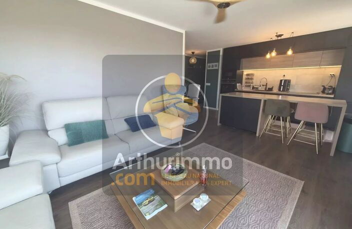 BEAU 4 PIECES AU DERNIER ETAGE AVEC MAGNIFIQUE TERRASSE AVEC VUE SUR LA TOUR EIFFEL — photo 2